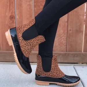 Slip On Cheetah Print Duck Rain Boots
